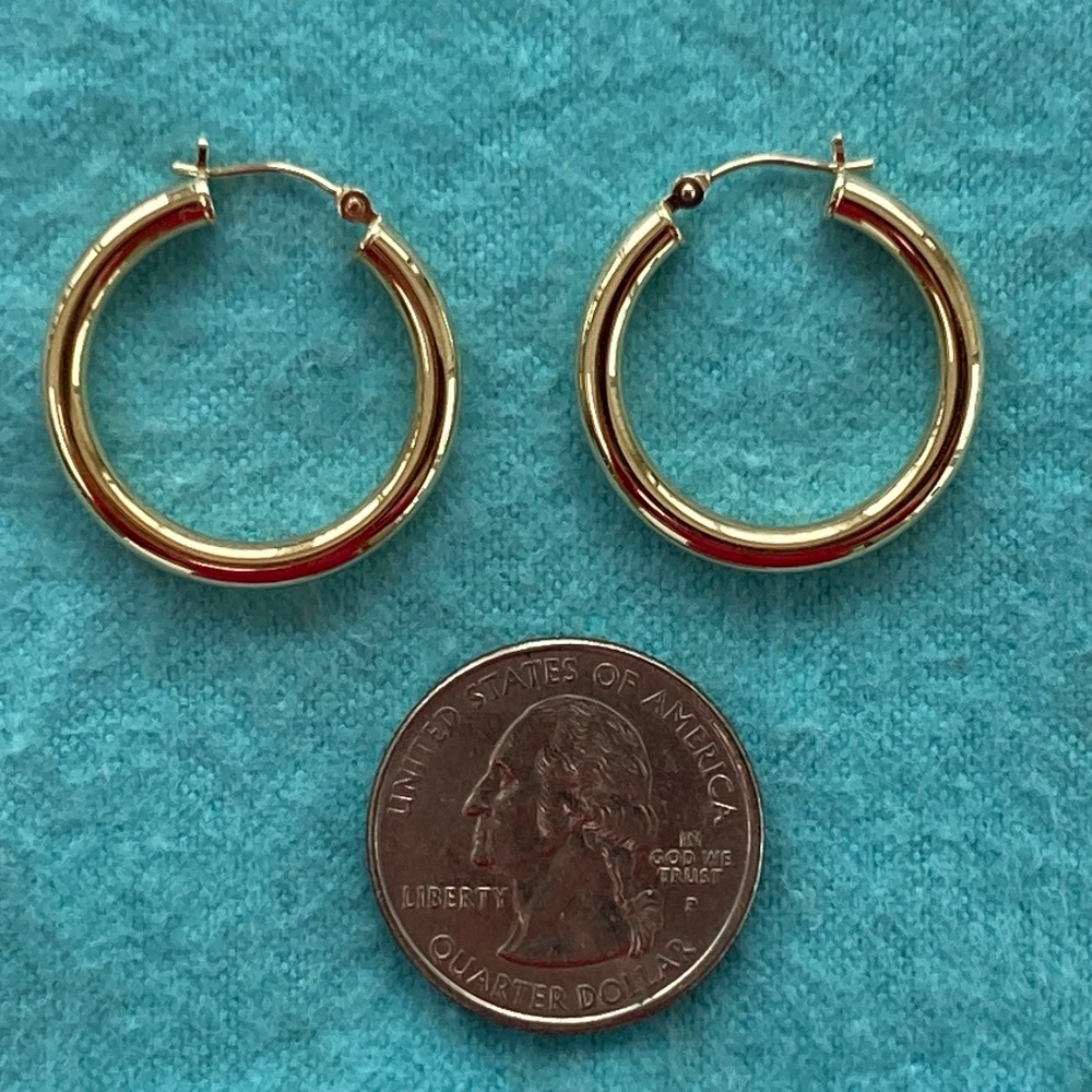 14kt gold hoop earrings - Picture 3 of 8